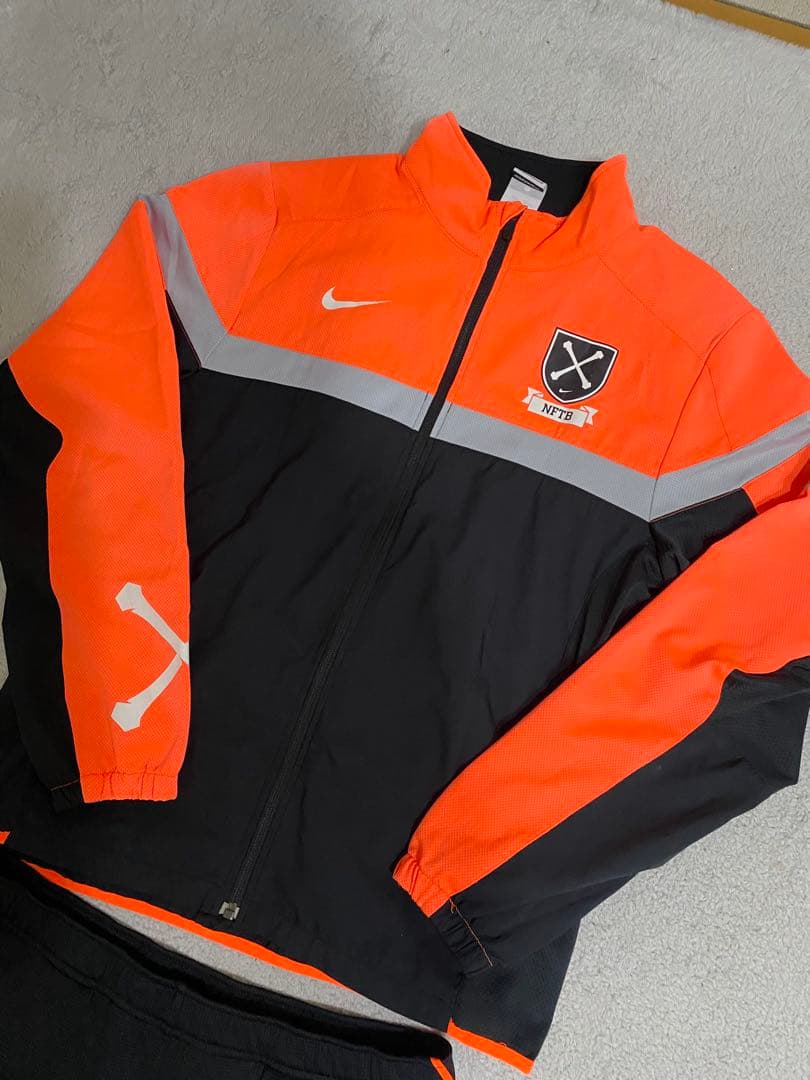 NIKE NFTB 上下セット