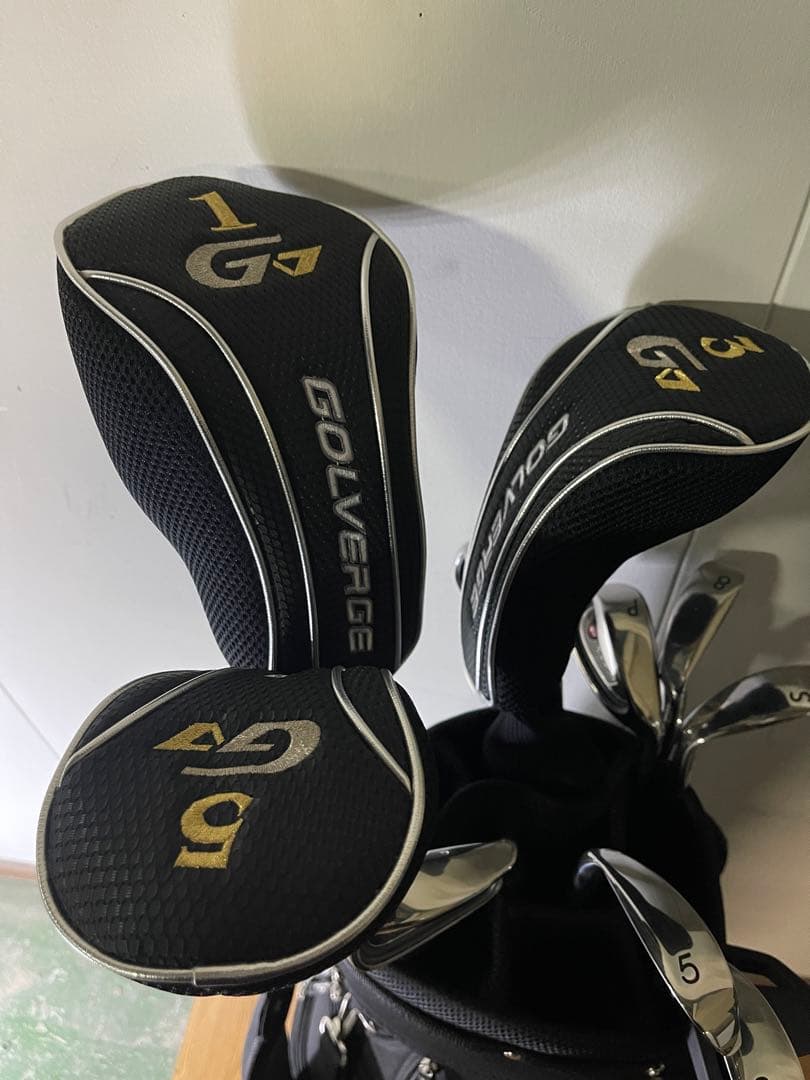 ゴルフバッグ ゴルフクラブセット（アイアン、ドライバー、パターなど）