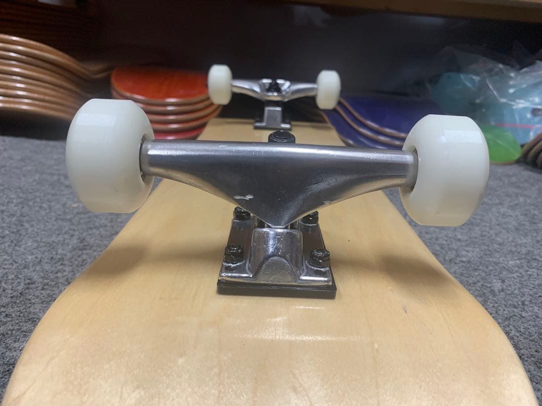 送料無料 新品 USAブランクスケートボード スケボー コンプリート 7.75