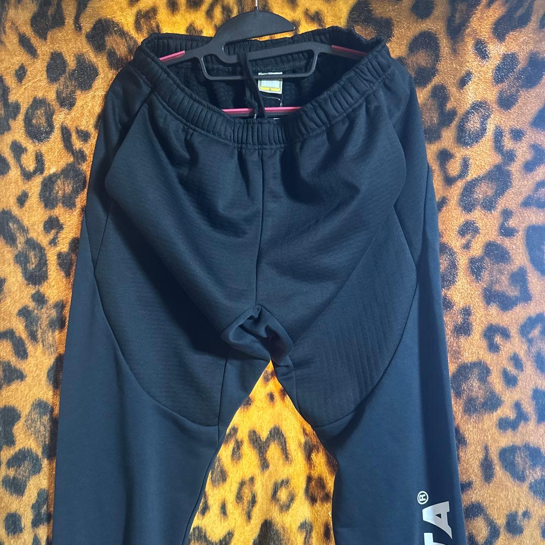 新品　アスレタ　BLACK O size 防寒機能パンツ　サッカー　フットサル