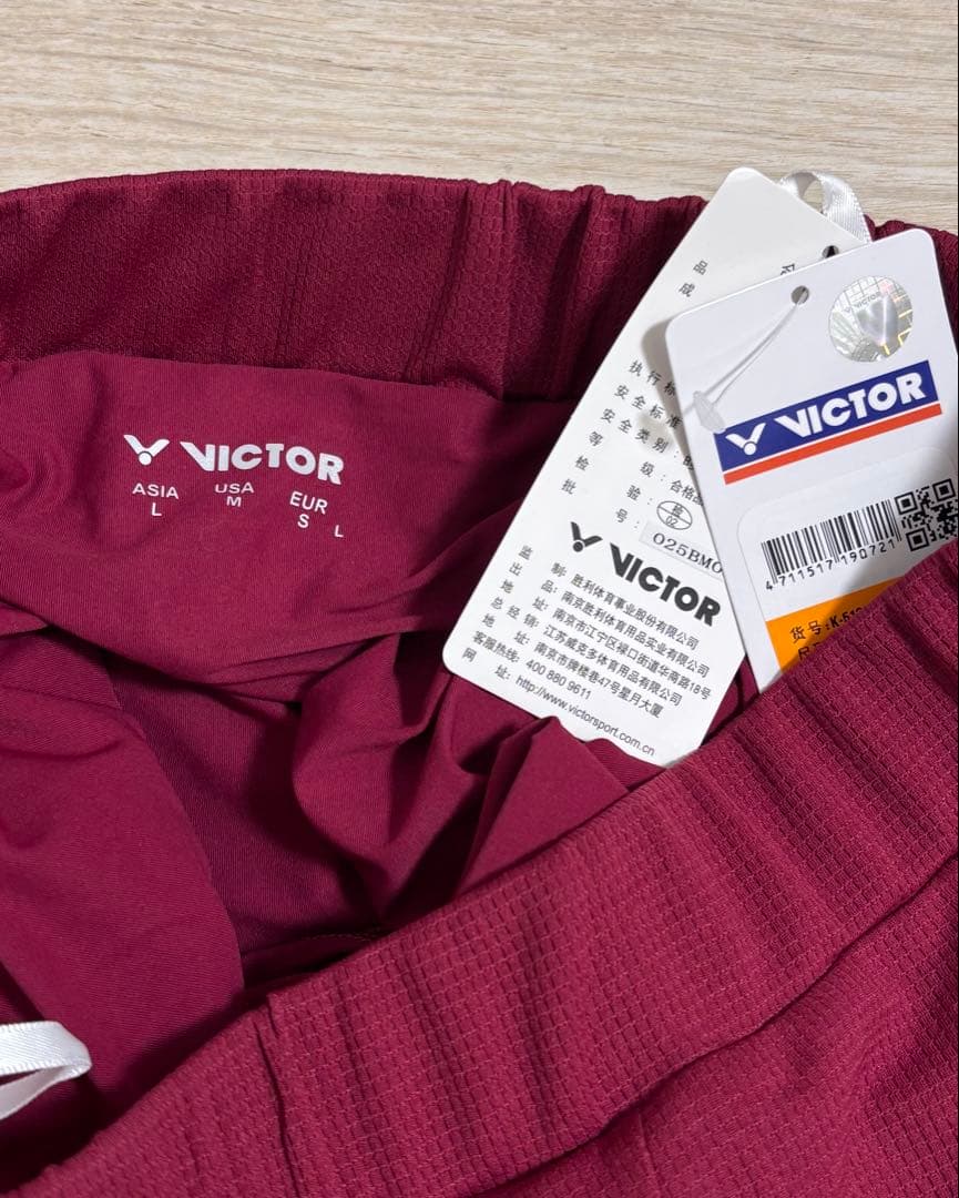 VICTORバドミントンウエア　レディースLサイズ　シャツ スカート 上下セット