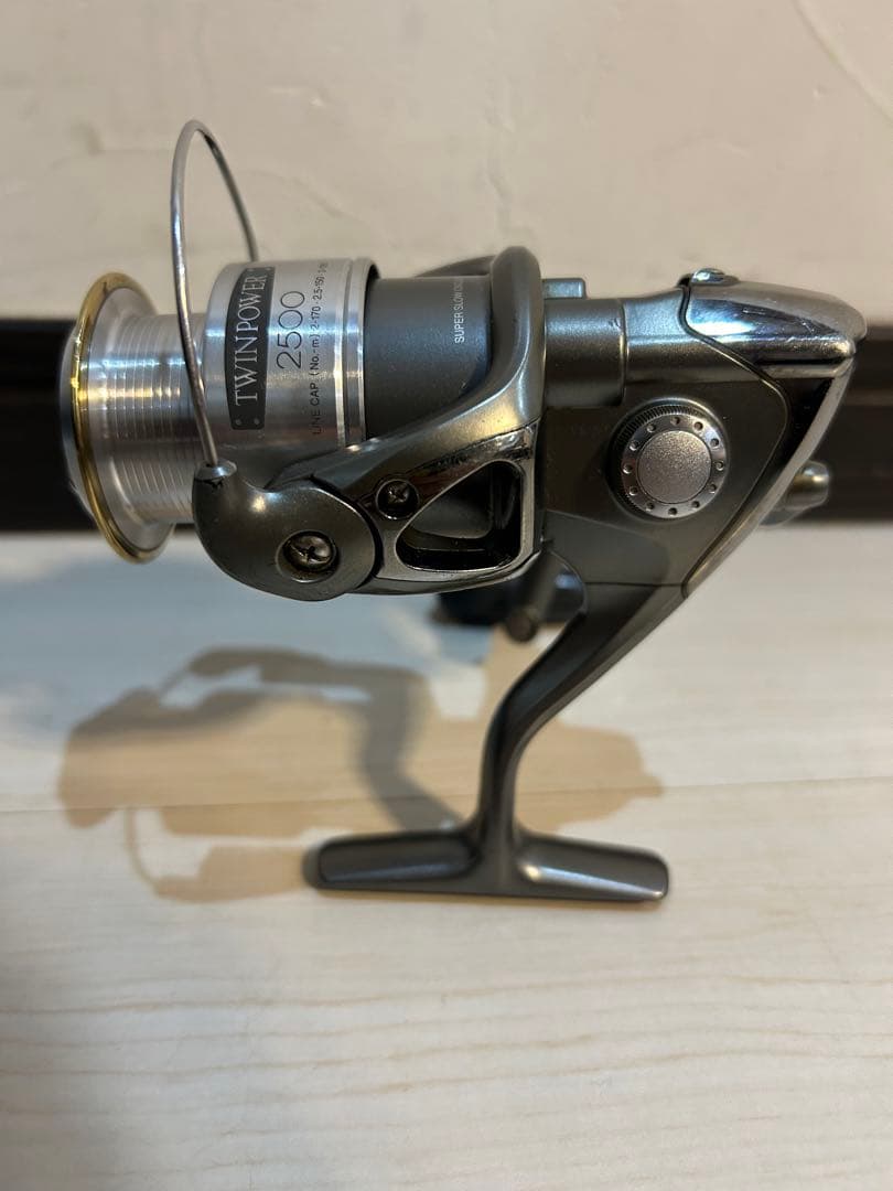シマノ 02ツインパワー 2500
