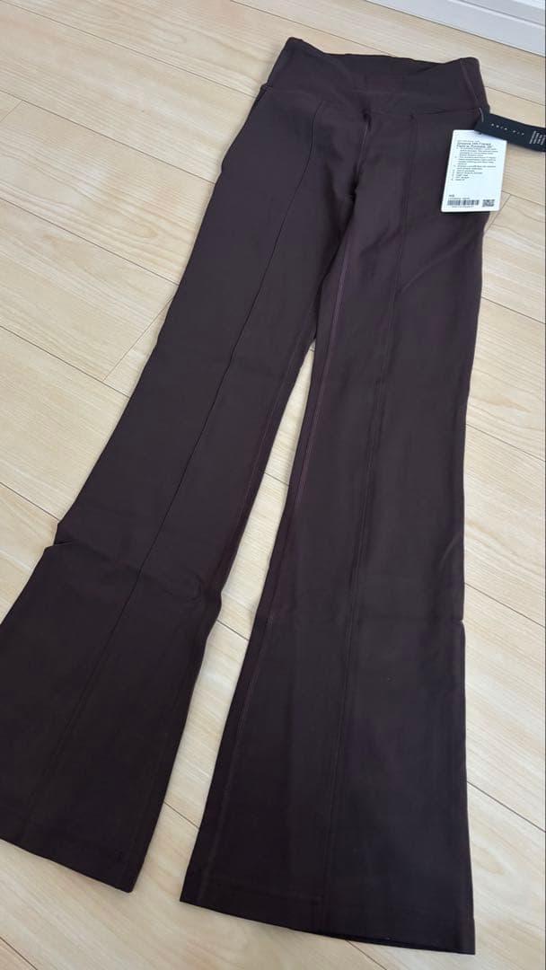 週末限定セールlululemonGroove HR Flared Pant