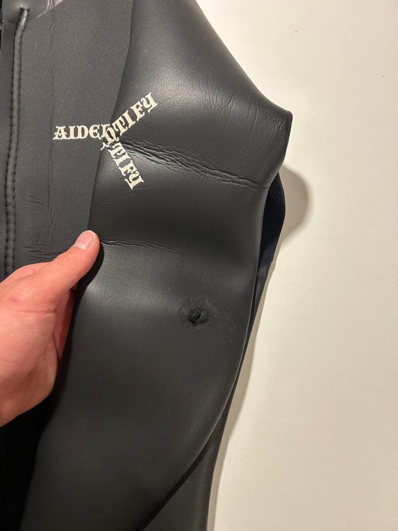 AIDETRIP ブラック フルジッパー タッパー