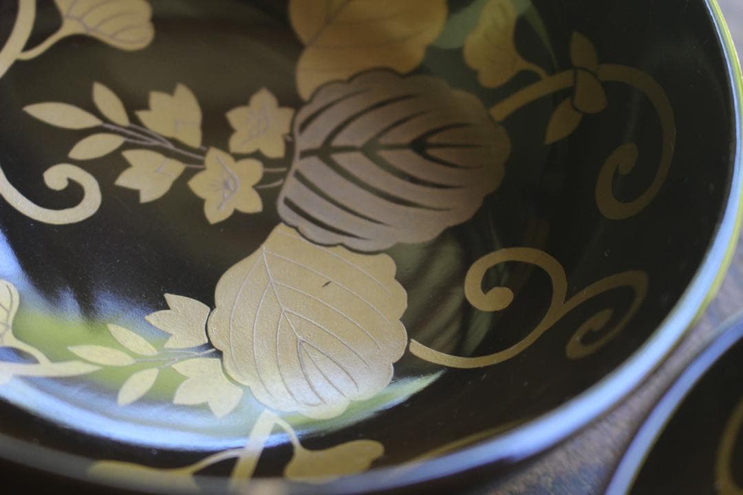 時代逸品！風情ある塗分け太糸目に極上桐唐草蒔絵のお椀2点（検輪島塗雑煮椀煮物椀
