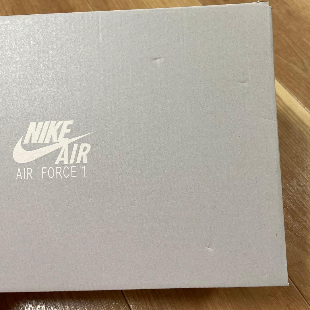 NIKE ナイキ　WMNS AIR FORCE 1 25cm 新品
