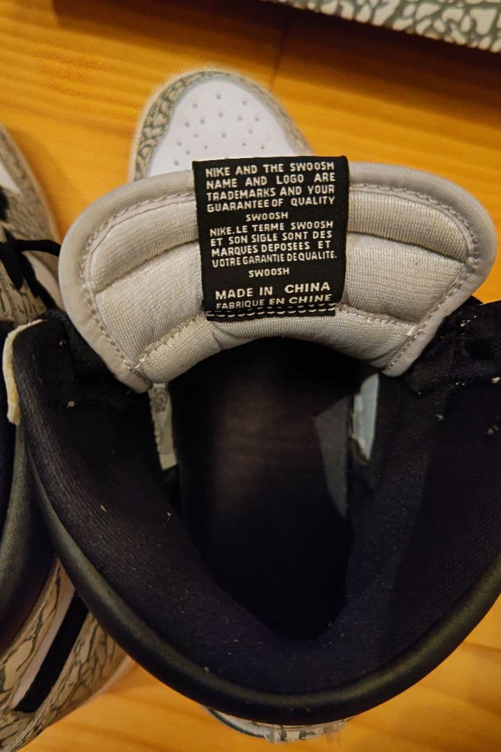 シューズ(男性用) NIKE Air Jordan 1 Retro High WhiteCement