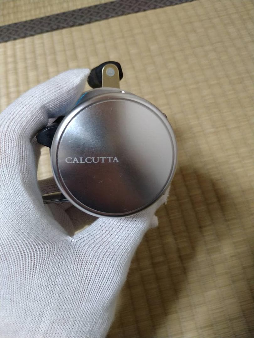 【極美品】SHIMANO カルカッタ 401F 左巻き ベイトリール　使用2回