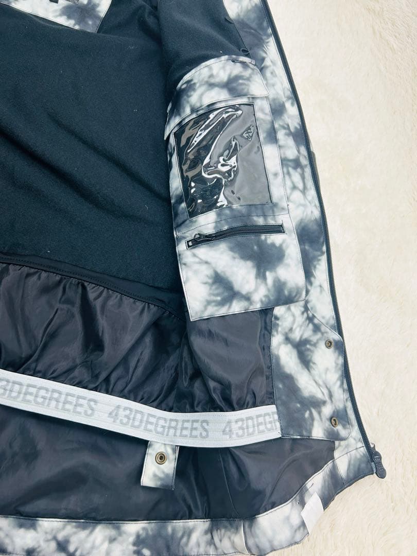 43DEGREES スノーボードウェア　ジャケット　S スキー　スノボ