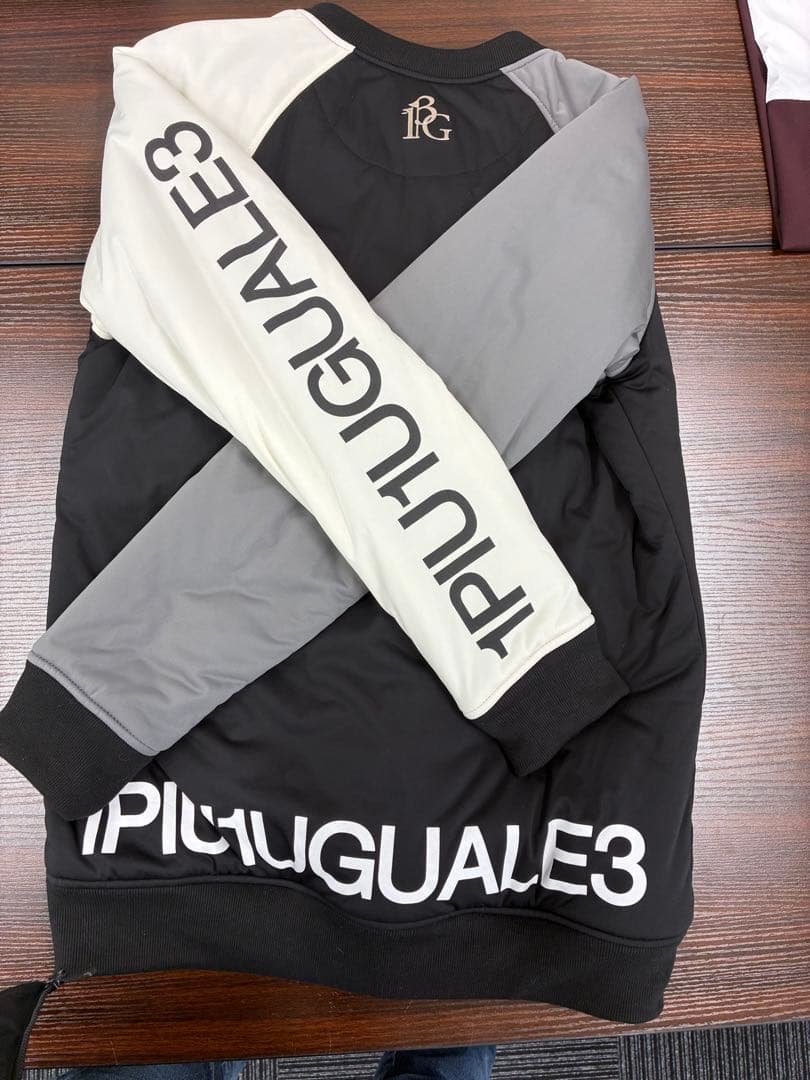 ⭐︎正規品⭐︎1PIU1UGUALE3 ジップアップ スポーツウェア