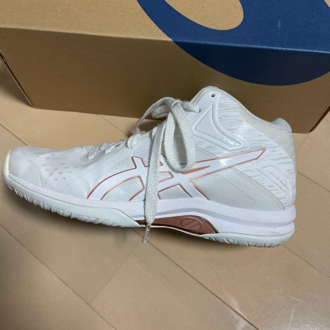 バスケットボールシューズ　asics LADY GELFAIRY8