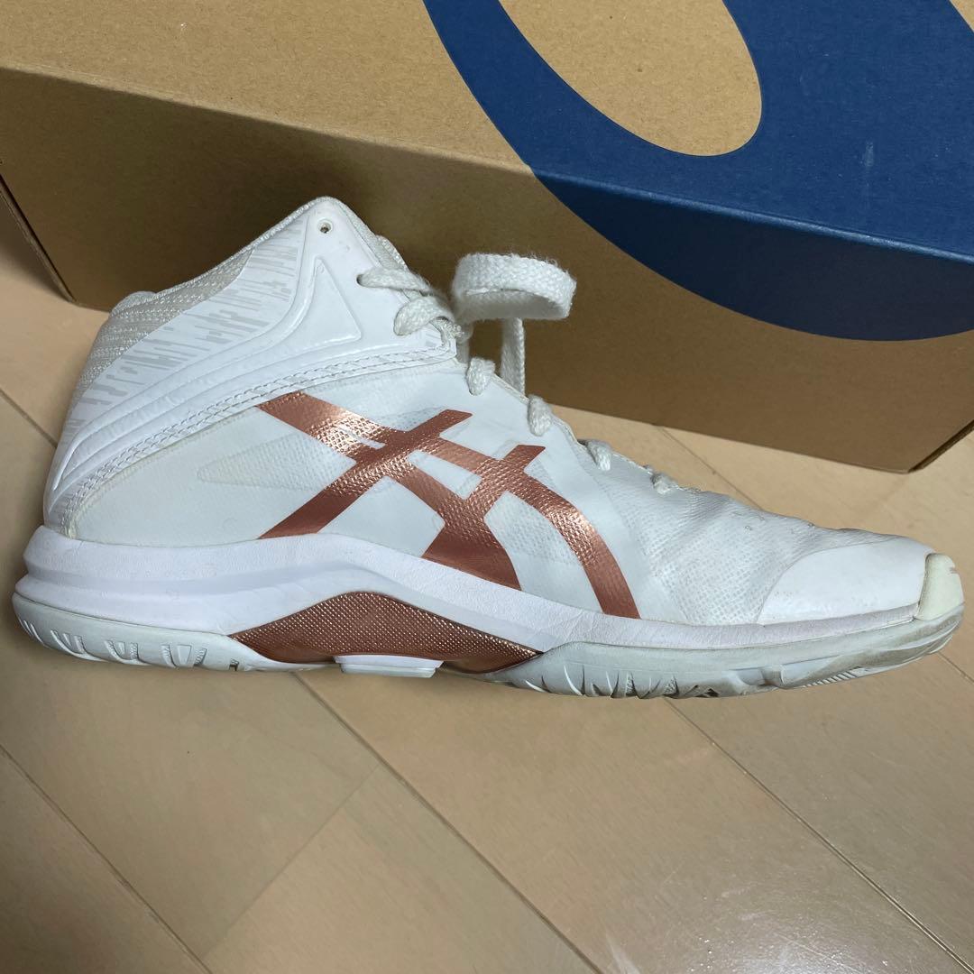 バスケットボールシューズ　asics LADY GELFAIRY8