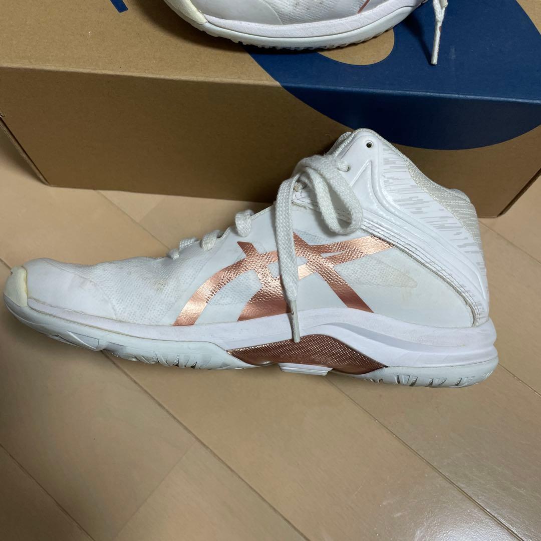 バスケットボールシューズ　asics LADY GELFAIRY8
