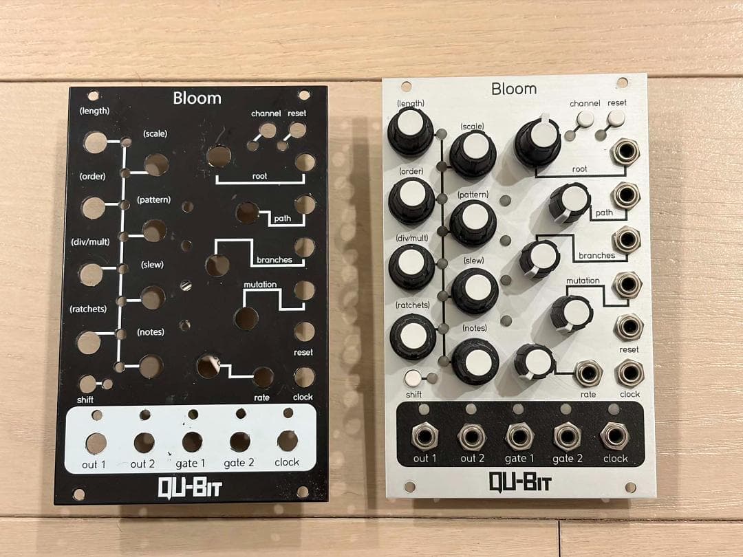 Qu-Bit Bloom v1 フラクタルシーケンサー シルバー＆黒パネル 元箱