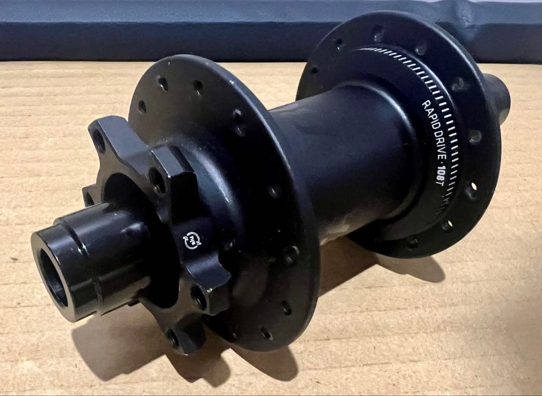 ゆ*き様 BONTRAGER ハブBOOST/108T 28H XD