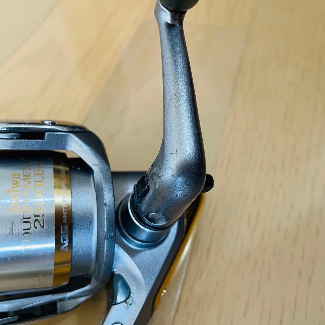 【即発送可能】美品　ダイワ トーナメント-Z 2500LBA スピニングリール