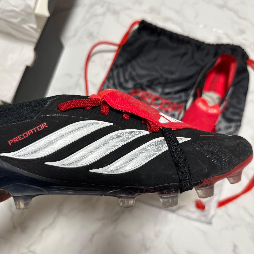 adidas Predator スパイク ブラック/レッド