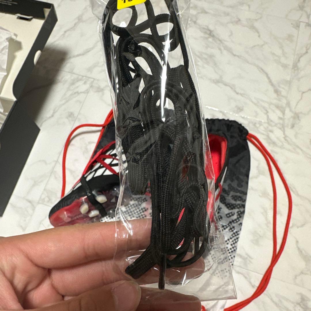 adidas Predator スパイク ブラック/レッド