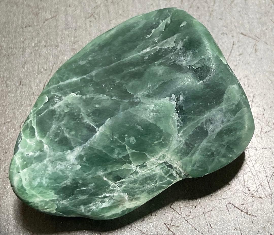 迎春セール　映える濃緑色　透明感　糸魚川翡翠24g ヒスイ　ひすい