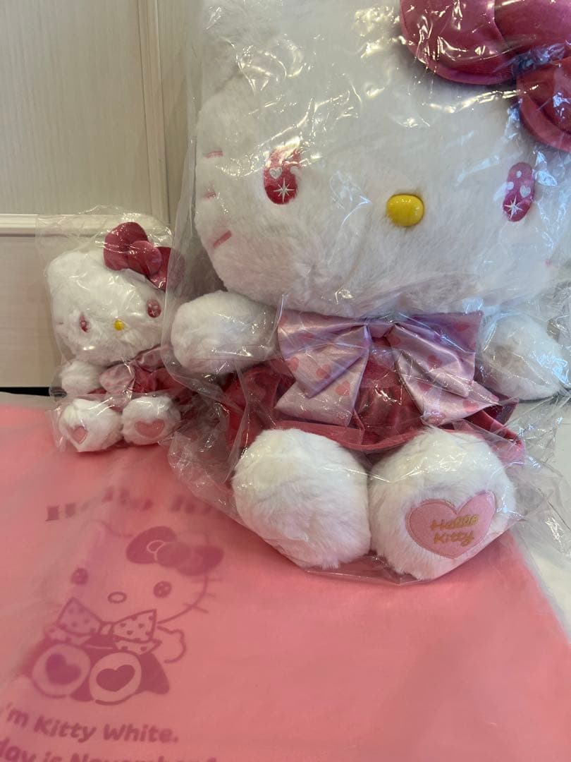 サンリオ　キティちゃん　ぬいぐるみ