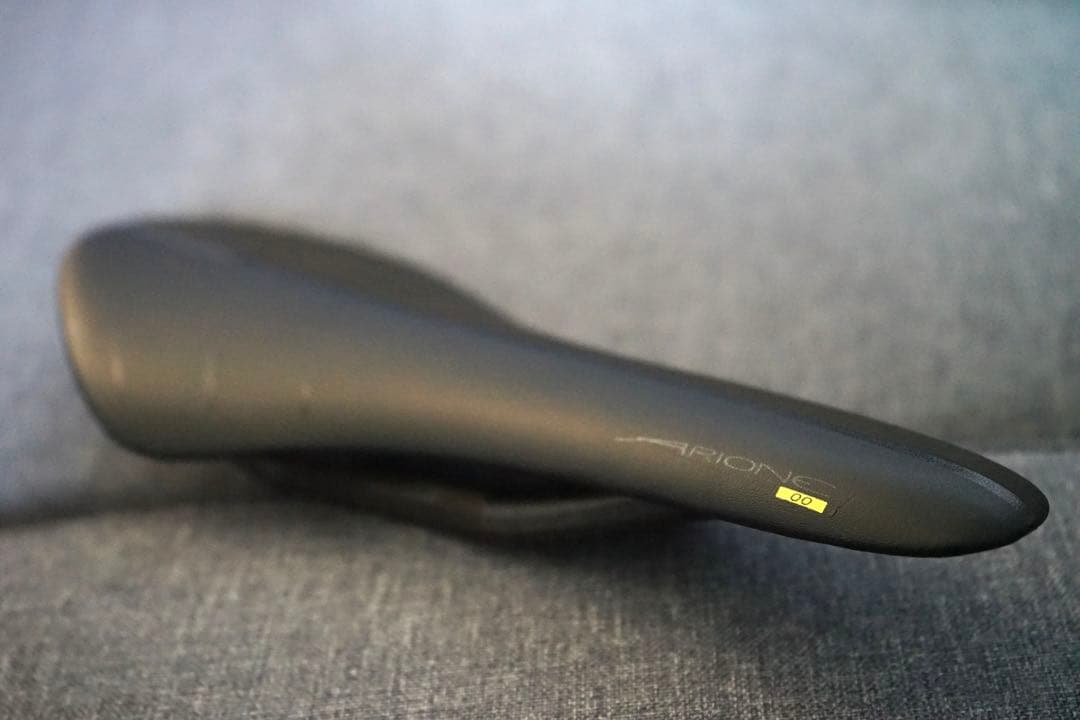 fizik Arione 00 カーボンレール　サドル　フィジーク
