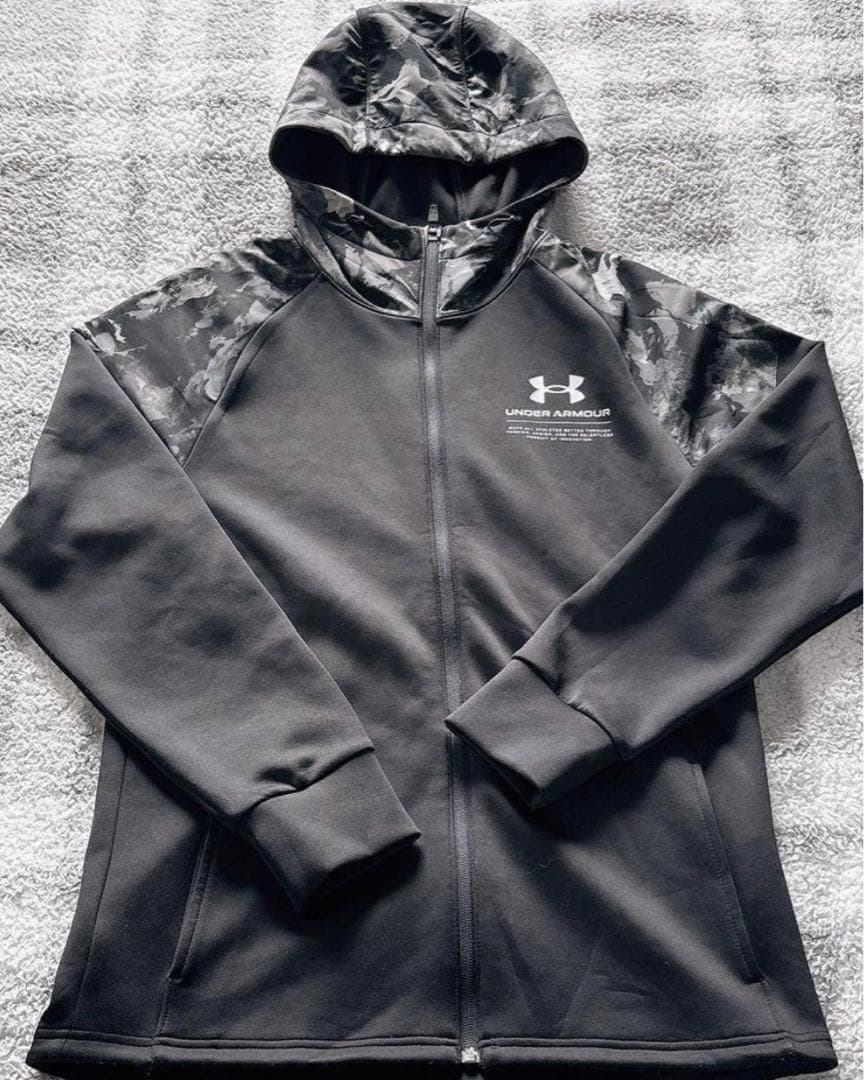 UNDER ARMOUR アンダーアーマー　カモフラ　セットアップ　黒