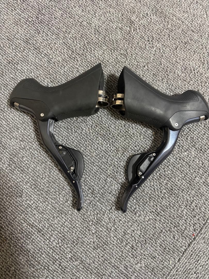 SHIMANO ULTEGRA 6870 di2レバー