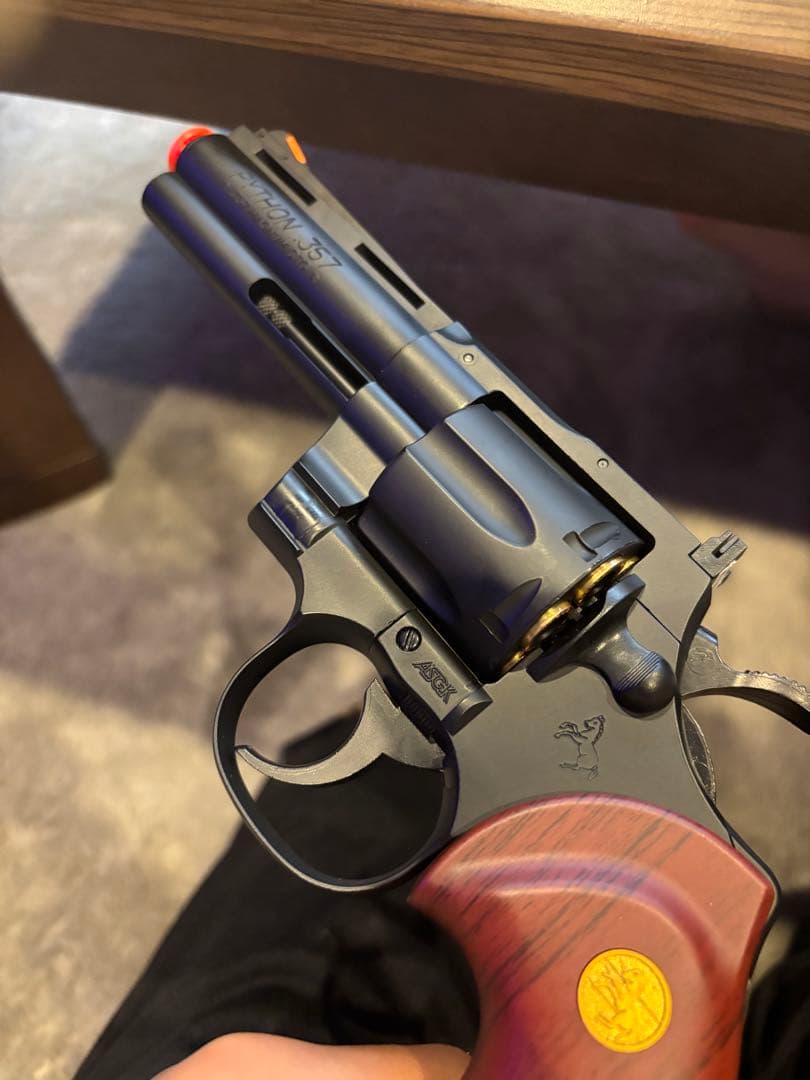 PYTHON 357MAGNUM 4inchコルトパイソン
