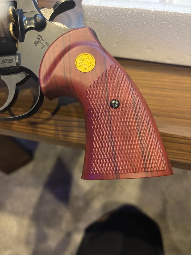 PYTHON 357MAGNUM 4inchコルトパイソン
