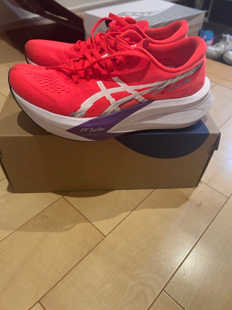 ASICS マジックスピード4