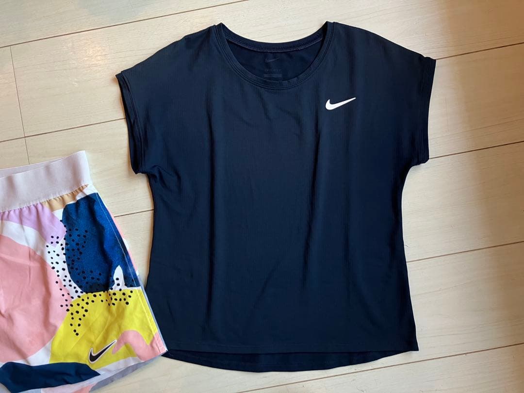 美品＊NIKEナイキ＊ビクトリートップス&スコート上下セットアップS