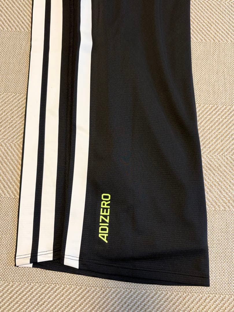 アディゼロ　ランニング長袖Ｔシャツ　サイズＳ