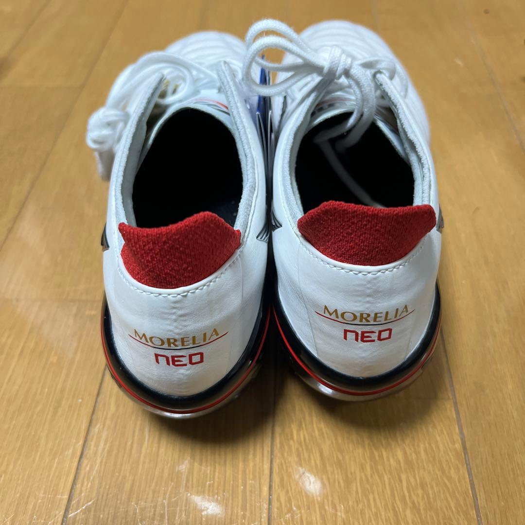 Mizuno Morelia Neo III サッカーシューズ