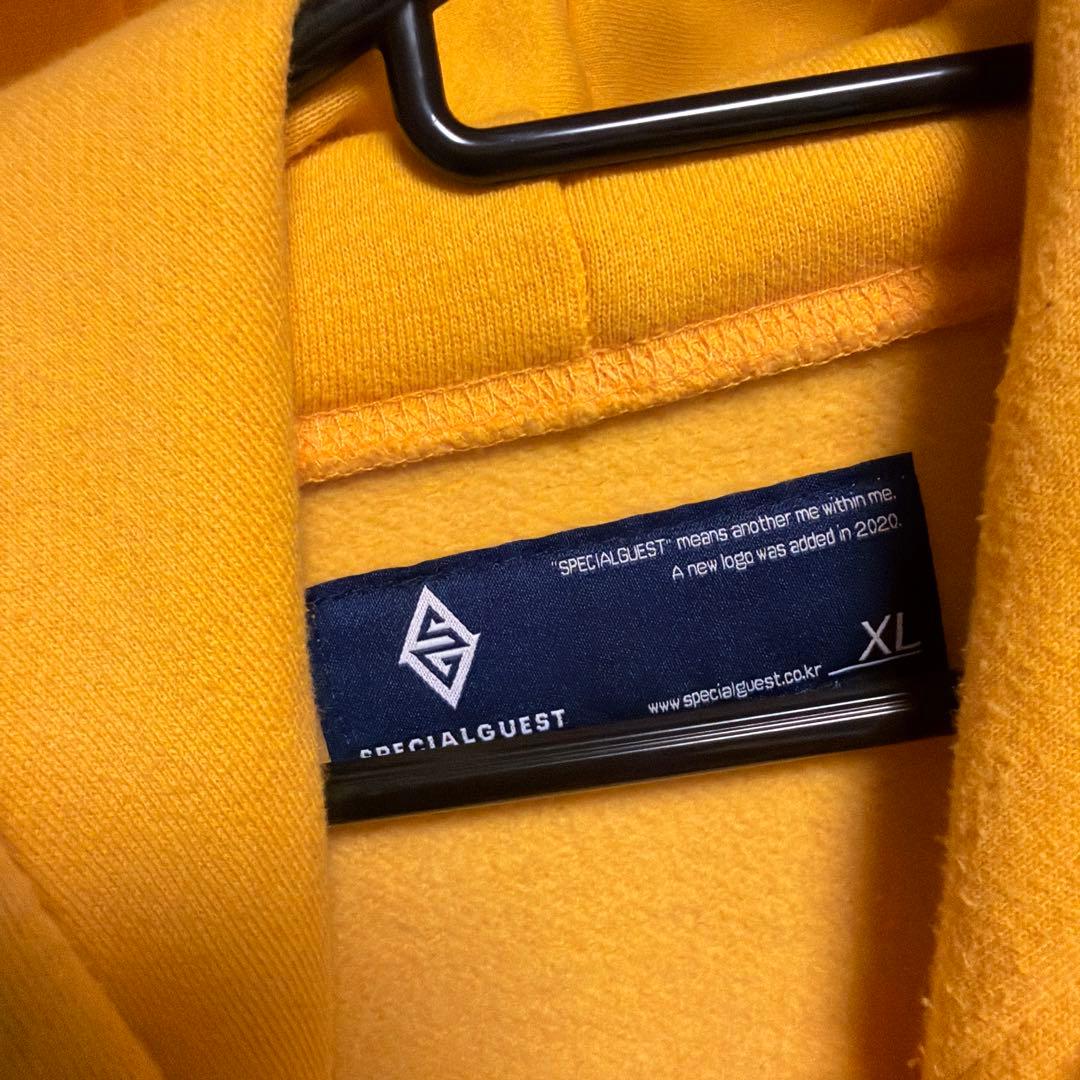 SPECIAL GUEST® イエロー フード付きスウェット　25-26