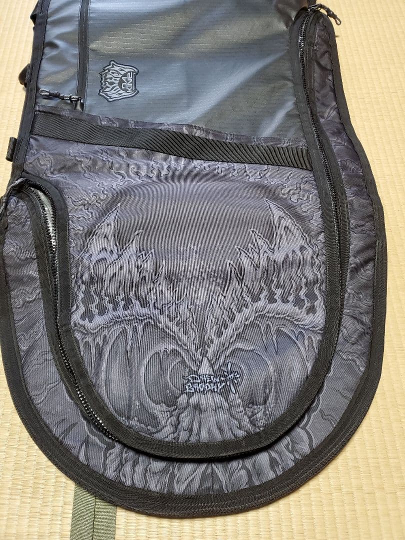 ダカイン MAYHEM　DAYLIGHT サーフボードケース DAKINE