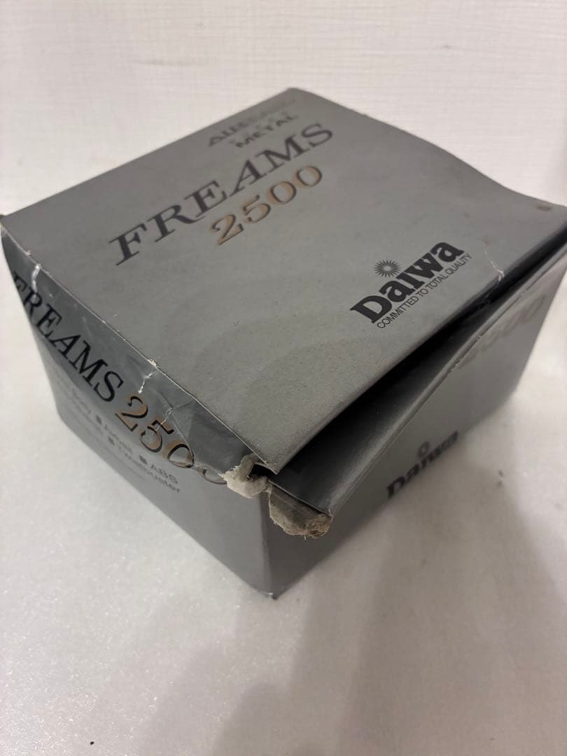 ダイワ FREAMS2500 Cy3000 2個まとめ売り