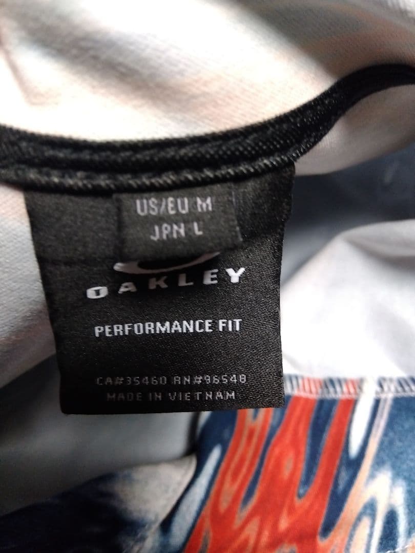 北海道日本ハムファイターズ　OAKLEY フード付き半袖　カジュアルウェア　L