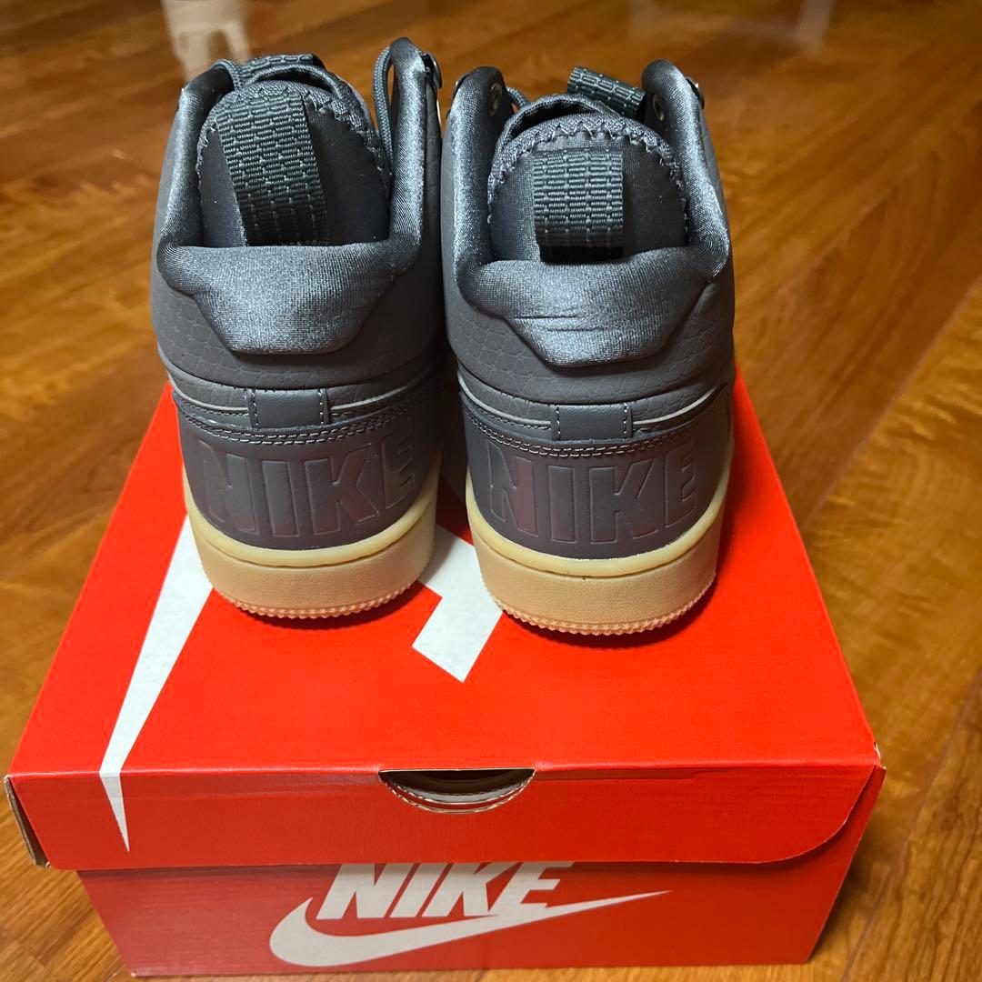 新品未使用　タグ付き　NIKEスニーカー　ナイキ コート ボロー MID