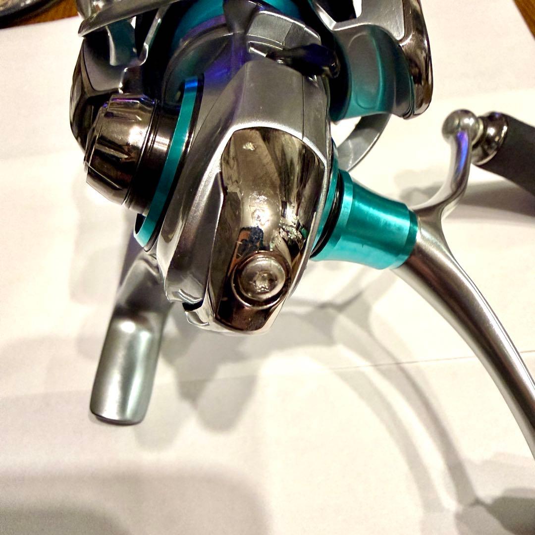 ダイワ 18エメラルダスAIR LT3000S-CXH -DH ダブルハンドル