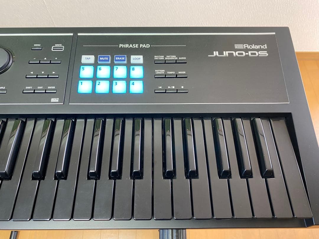 Roland JUNO-DS61B シンセサイザー　限定モデル