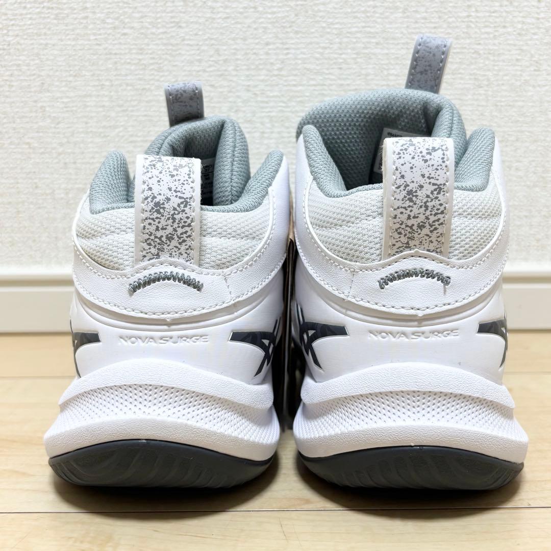 asics ジュニア バスケットシューズ NOVA SURGE 3 GS 未使用