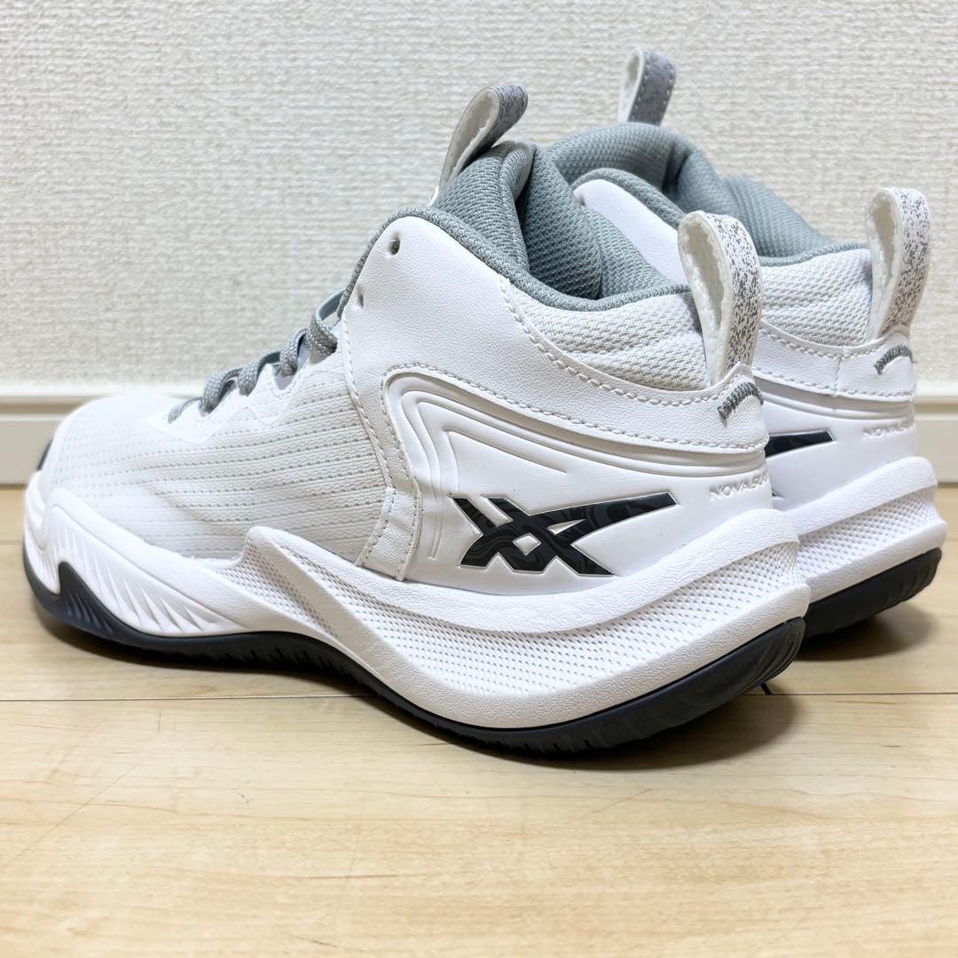 asics ジュニア バスケットシューズ NOVA SURGE 3 GS 未使用