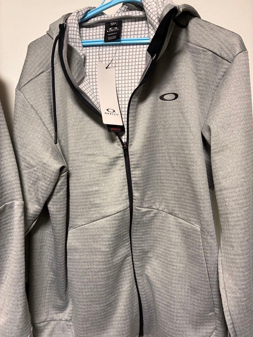 新品 OAKLEY HYDROLIX 上下セット グレー 極美品 新品タグ付き