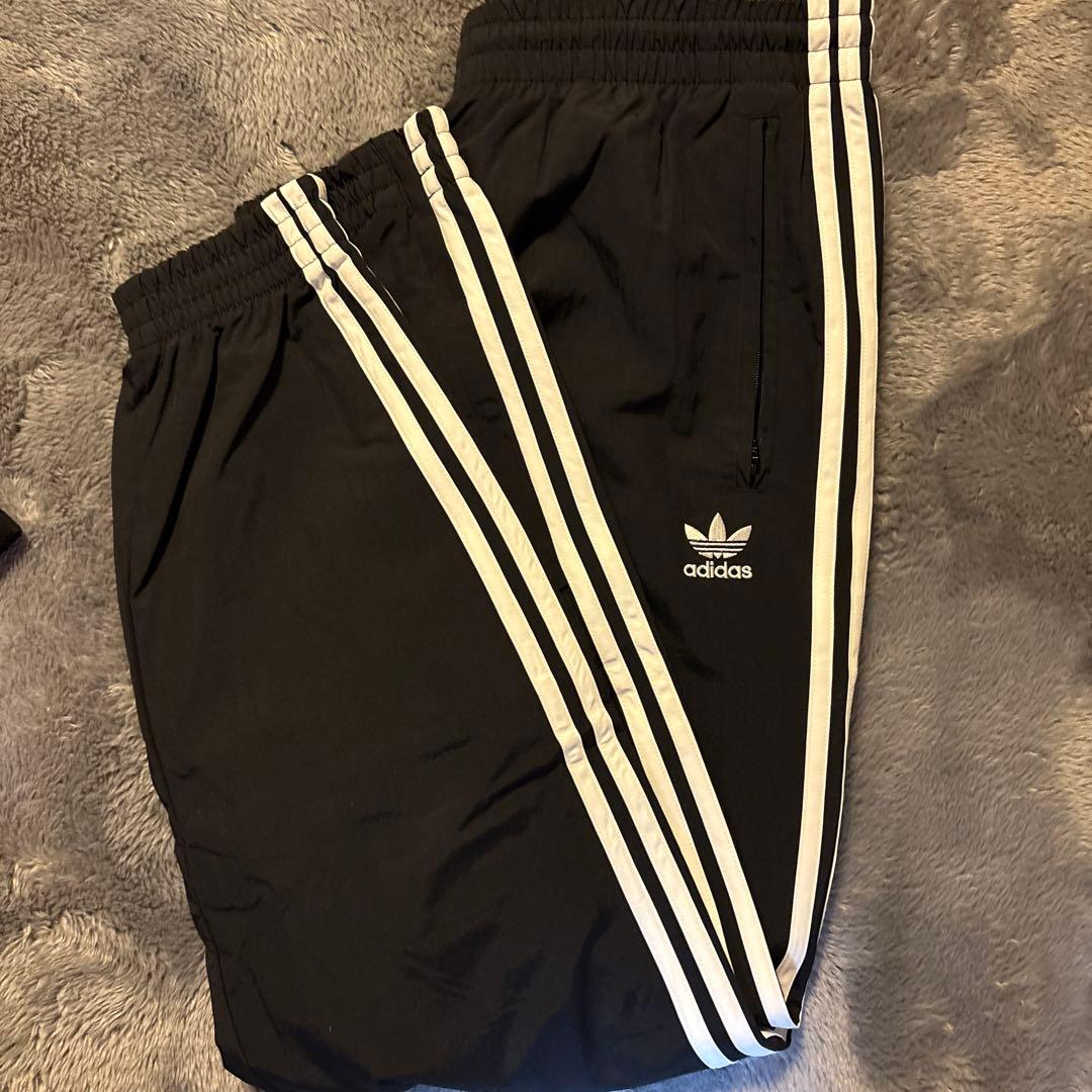 adidas 上下セットアップ ブラック Ｌサイズ　 3日間限定値下中❗️