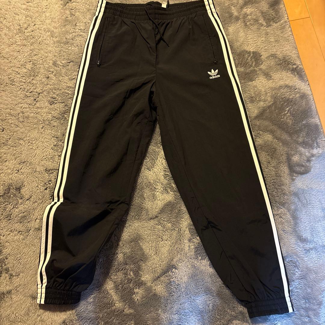 adidas 上下セットアップ ブラック Ｌサイズ　 3日間限定値下中❗️