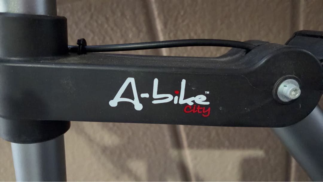A-bike city 折りたたみ自転車　ノーパンクタイヤ　後付けライト