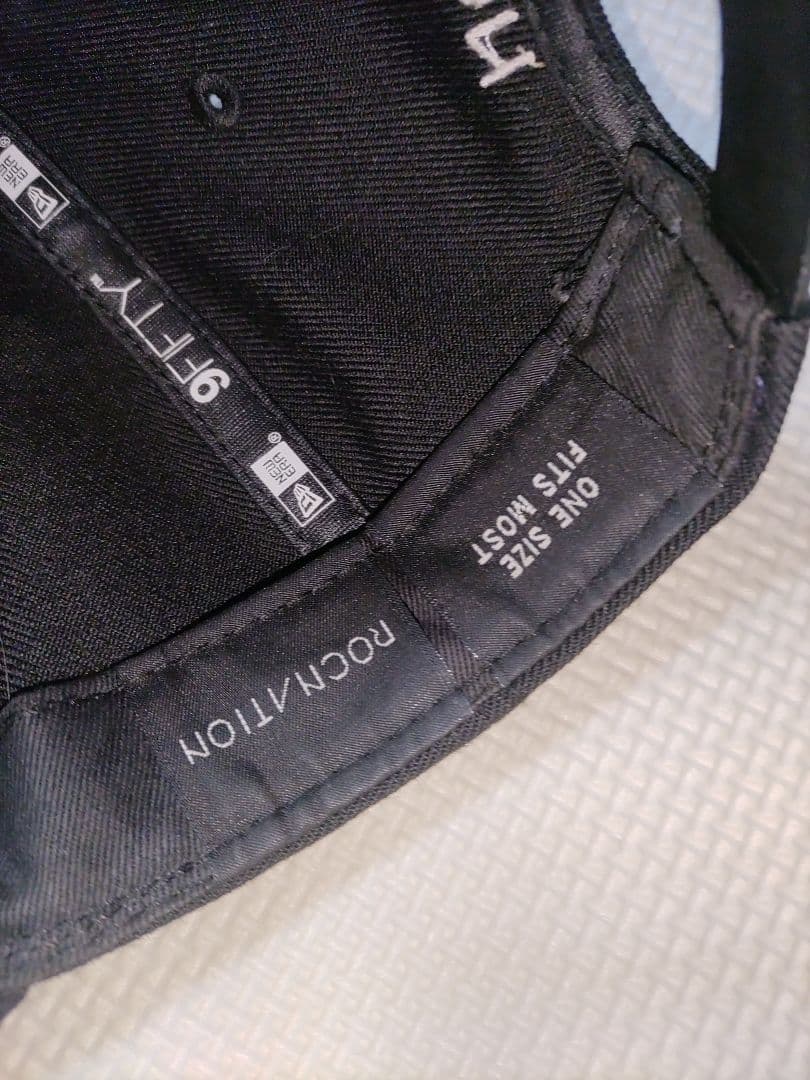 ROCNATION アメリカ国旗 スナップバックキャップ