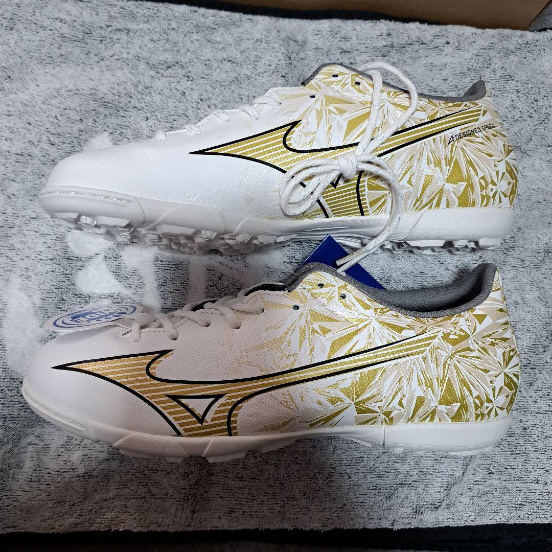 新品Mizuno Alpha 25センチトレシューホワイト/ゴールド