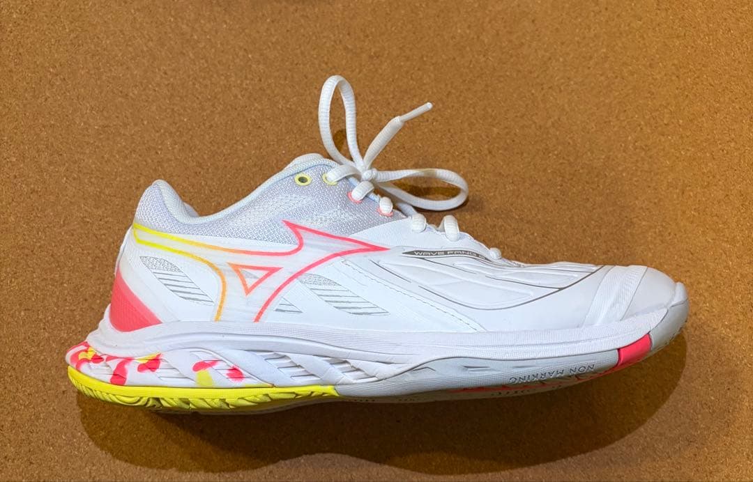 MIZUNOバドミントンシューズ FIT 71GA23122 23.5cm