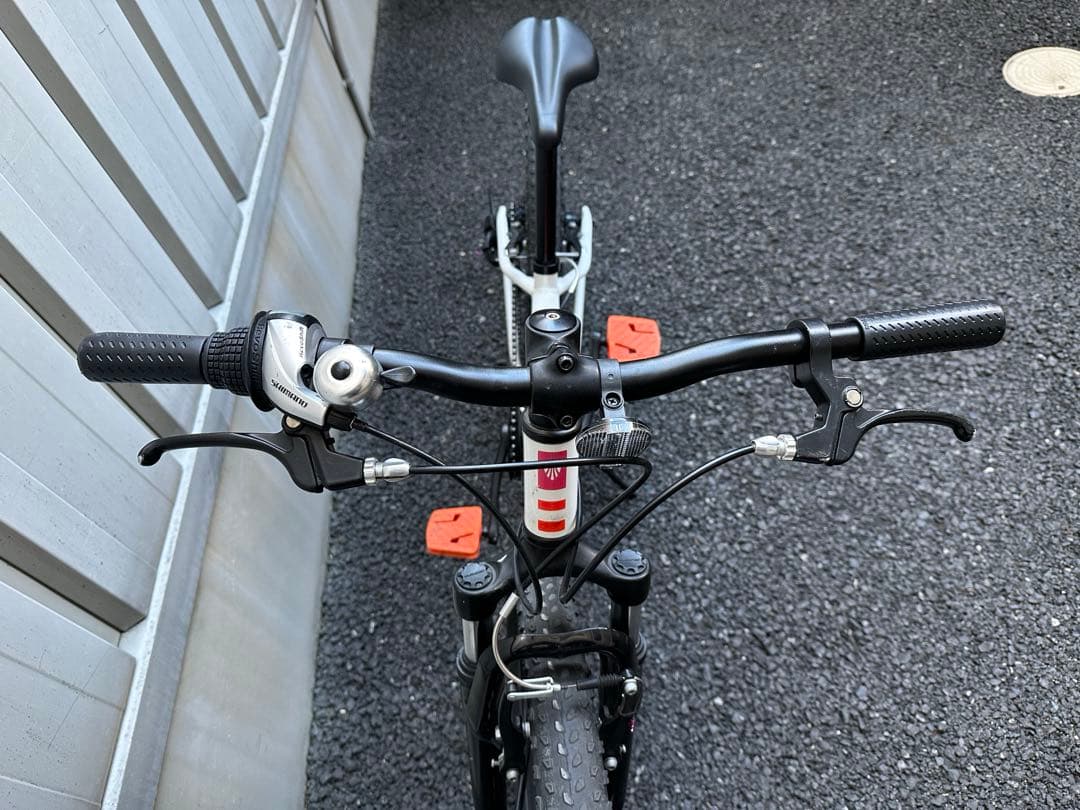 キッズ　ジュニア用自転車　トレック　24インチ　ホワイト(手渡し希望)